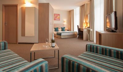Imagine pentru Hotel Azalia Balneo & Spa 4*  valabile pentru Paste  2025