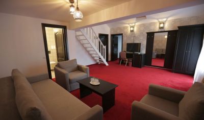 Imagine pentru Hotel Casa Domneasca Cacica 3* valabile pentru Paste  2025
