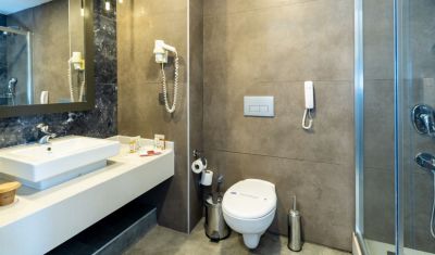 Imagine pentru Hotel Crystal Centro Resort 5* valabile pentru Paste  2025