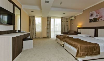 Imagine pentru Hotel DIT Evrika Beach Club 4*  valabile pentru Paste  2025