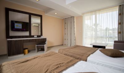 Imagine pentru Hotel DIT Evrika Beach Club 4*  valabile pentru Paste  2025