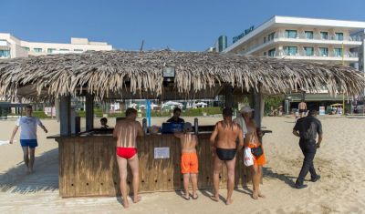 Imagine pentru Hotel DIT Evrika Beach Club 4*  valabile pentru Paste  2025