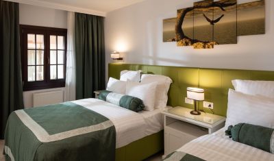 Imagine pentru Hotel Domeniul Dambu Morii 3* valabile pentru Paste  2025