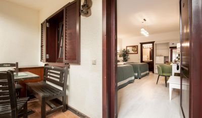 Imagine pentru Hotel Domeniul Dambu Morii 3* valabile pentru Paste  2025