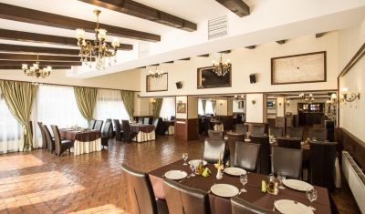 Imagine pentru Hotel Domeniul Dambu Morii 3* valabile pentru Paste  2025