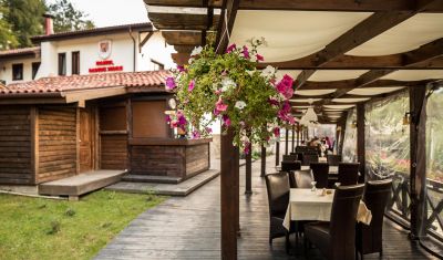 Imagine pentru Hotel Domeniul Dambu Morii 3* valabile pentru Paste  2025