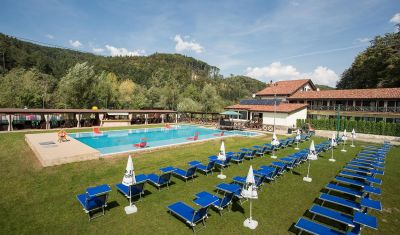 Imagine pentru Hotel Domeniul Dambu Morii 3* valabile pentru Paste  2025