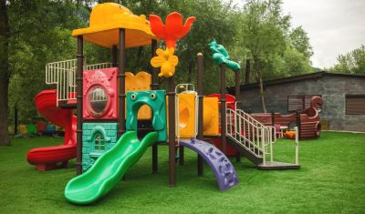 Imagine pentru Hotel Domeniul Dambu Morii 3* valabile pentru Paste  2025