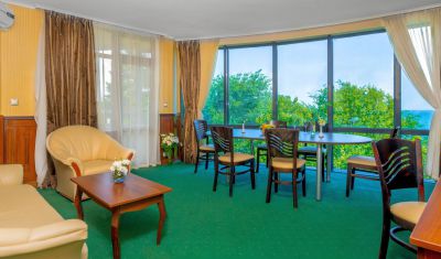 Imagine pentru Hotel Elpida Beach (fost Vemara Beach) 4*  valabile pentru Paste  2025