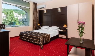 Imagine pentru Hotel Elpida Beach (fost Vemara Beach) 4*  valabile pentru Paste  2025