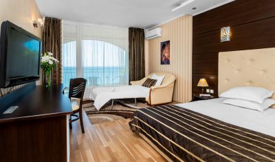 Imagine pentru Hotel Elpida Beach (fost Vemara Beach) 4*  valabile pentru Paste  2025