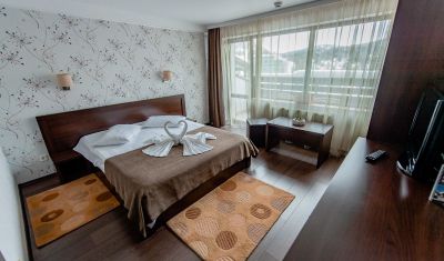 Imagine pentru Hotel Hera 3* valabile pentru Paste  2025