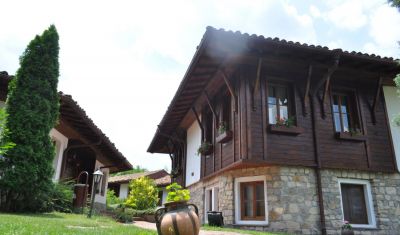 Imagine pentru Hotel Izvora Complex Arbanassi 3* valabile pentru Paste  2025