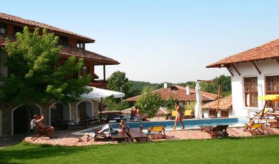 Imagine pentru Hotel Izvora Complex Arbanassi 3* valabile pentru Paste  2025