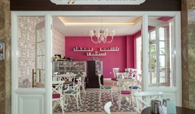 Imagine pentru Hotel Karmir Resort & Spa 5*  valabile pentru Paste  2025