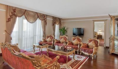 Imagine pentru Hotel Kremlin Palace 5*  valabile pentru Paste  2025