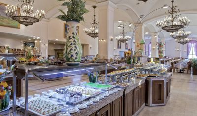 Imagine pentru Hotel Kremlin Palace 5*  valabile pentru Paste  2025