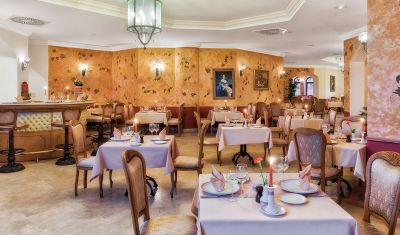Imagine pentru Hotel Kremlin Palace 5*  valabile pentru Paste  2025