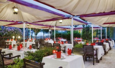 Imagine pentru Hotel Kremlin Palace 5*  valabile pentru Paste  2025