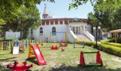 Imagine pentru Hotel Kremlin Palace 5*  valabile pentru Paste  2025