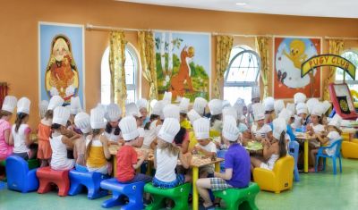 Imagine pentru Hotel Kremlin Palace 5*  valabile pentru Paste  2025