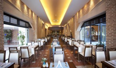 Imagine pentru Hotel Limak Limra 5*  valabile pentru Paste  2025