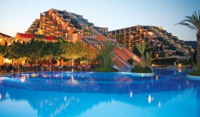 Imagine pentru Hotel Limak Limra 5*  valabile pentru Paste  2025