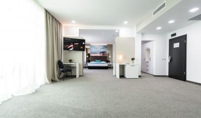 Imagine pentru Hotel Mirage Medspa 4* valabile pentru Paste  2025