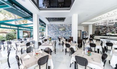 Imagine pentru Hotel Mirage Medspa 4* valabile pentru Paste  2025