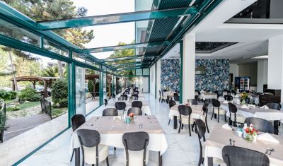Imagine pentru Hotel Mirage Medspa 4* valabile pentru Paste  2025