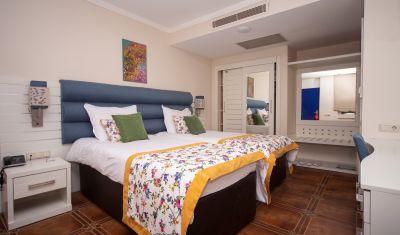 Imagine pentru Hotel Orange County Kemer 5*  valabile pentru Paste  2025