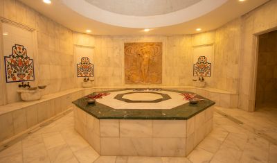 Imagine pentru Hotel Orange County Kemer 5*  valabile pentru Paste  2025