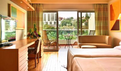 Imagine pentru Hotel Pestana Carlton Madeira 5* valabile pentru Paste  2025