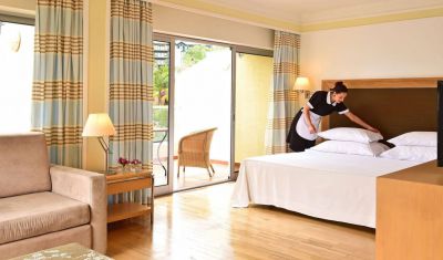 Imagine pentru Hotel Pestana Carlton Madeira 5* valabile pentru Paste  2025