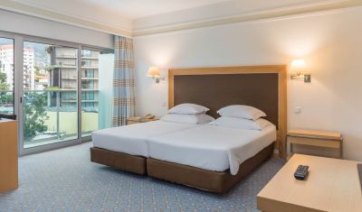 Imagine pentru Hotel Pestana Carlton Madeira 5* valabile pentru Paste  2025