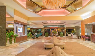 Imagine pentru Hotel Pestana Carlton Madeira 5* valabile pentru Paste  2025