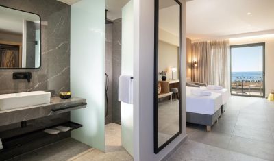 Imagine pentru Hotel Portes Lithos Luxury Resort 5* valabile pentru Paste  2025