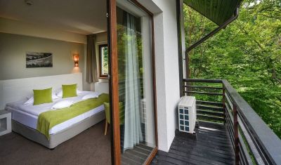 Imagine pentru Hotel Posada Vidraru 4* valabile pentru Paste  2025