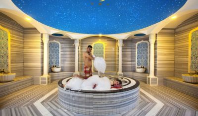 Imagine pentru Hotel Royal Holiday Palace 5* valabile pentru Paste  2025