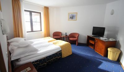 Imagine pentru Hotel Ruia 3* valabile pentru Paste  2025