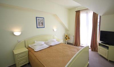 Imagine pentru Hotel Ruia 3* valabile pentru Paste  2025