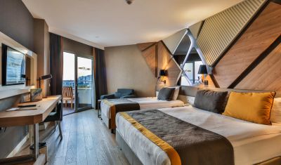 Imagine pentru Hotel Saturn Palace Resort 5* valabile pentru Paste  2025