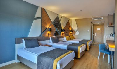 Imagine pentru Hotel Saturn Palace Resort 5* valabile pentru Paste  2025