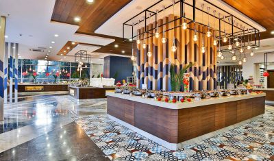 Imagine pentru Hotel Saturn Palace Resort 5* valabile pentru Paste  2025