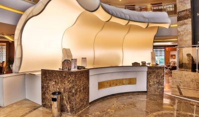 Imagine pentru Hotel Saturn Palace Resort 5* valabile pentru Paste  2025