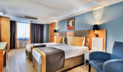 Imagine pentru Hotel Saturn Palace Resort 5* valabile pentru Paste  2025