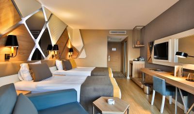 Imagine pentru Hotel Saturn Palace Resort 5* valabile pentru Paste  2025