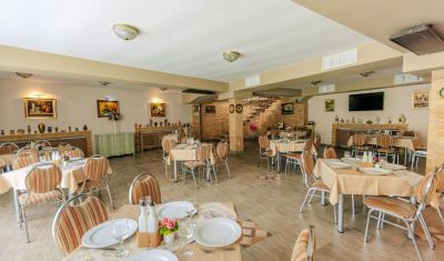 Imagine pentru Hotel Suprem 3* valabile pentru Paste  2025