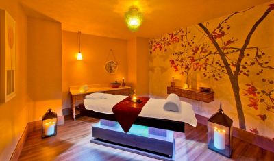 Imagine pentru Hotel Titanic Deluxe Lara 5*  valabile pentru Paste  2025