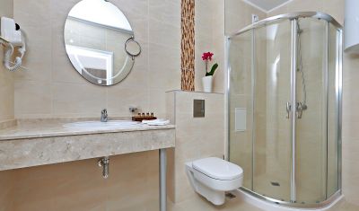 Imagine pentru Hotel White Rock Castle 4*  valabile pentru Paste  2025